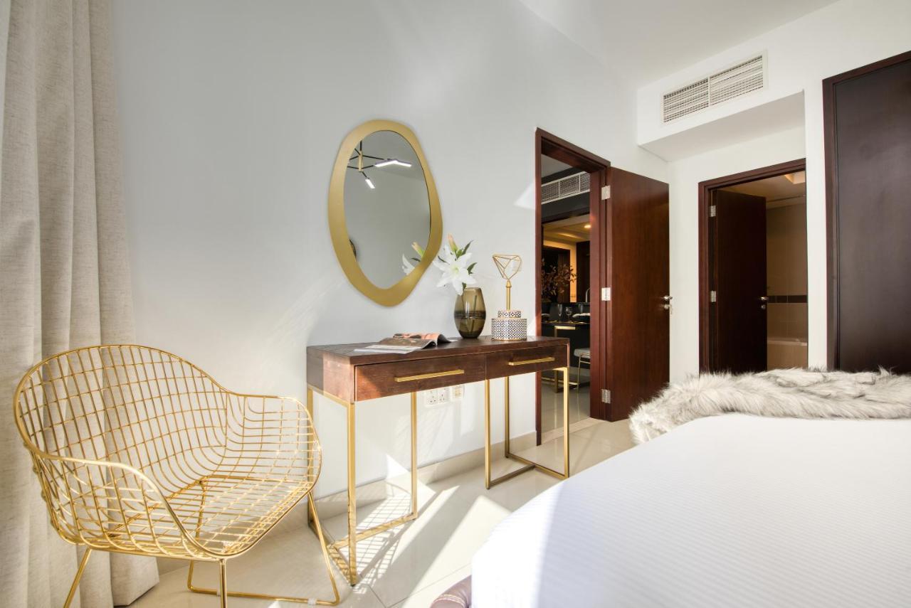 Maison Privee - Radiant Urban Retreat With Iconic Burj Khalifa Vws Dubai Exterior photo